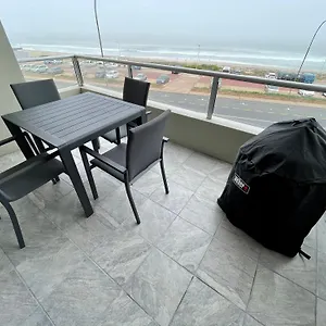 Luxurious 2-bedroom With A View! Bloubergstrand