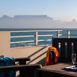Bokkombaai Bloubergstrand